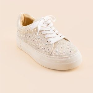 Betsy Johnson SIDNY IVORY shoe